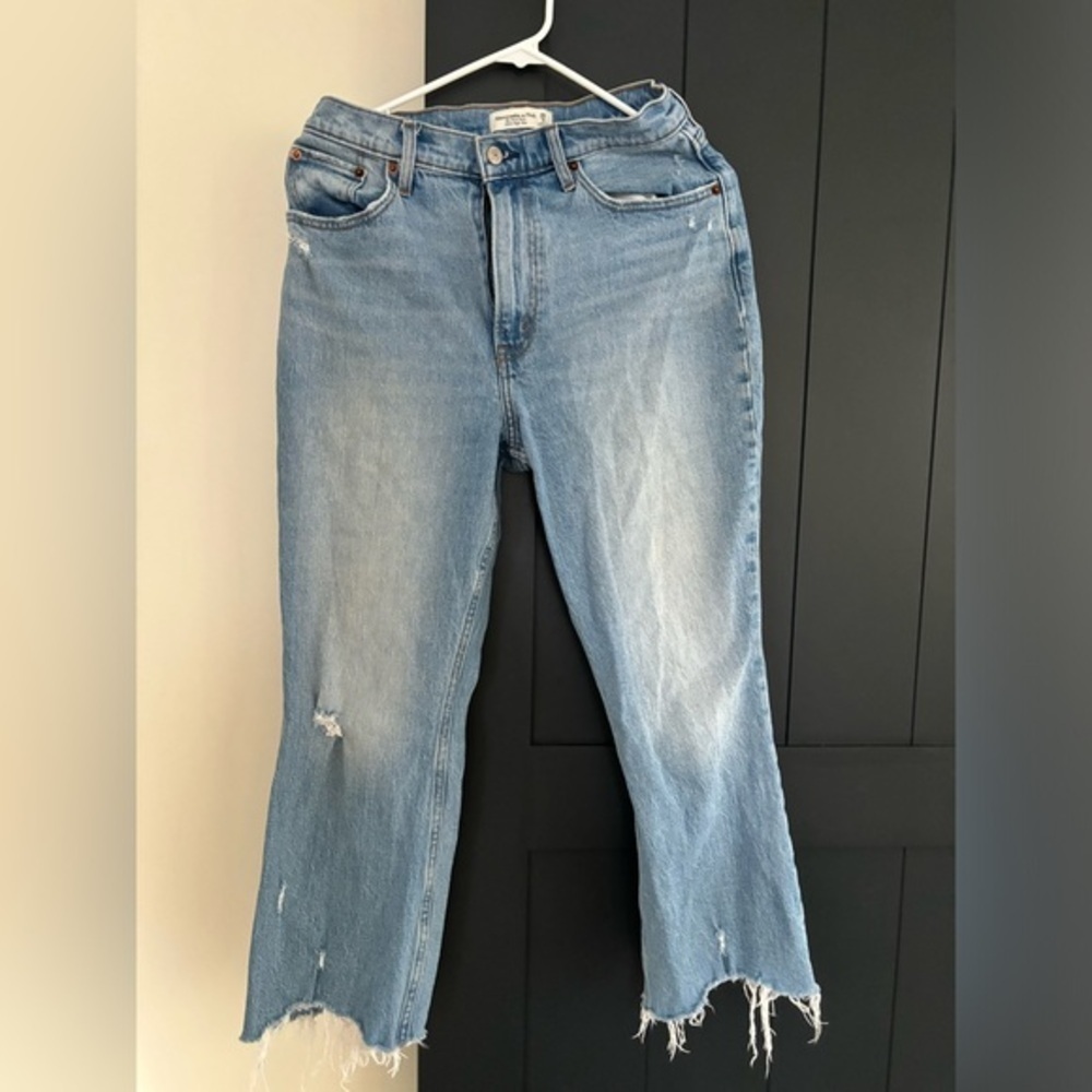 Ambercrombie and fitch curvy love kick flare ultra high waist 28 short